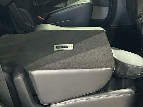 New 2026 Lincoln Navigator Premiere AWD/4WD image 76