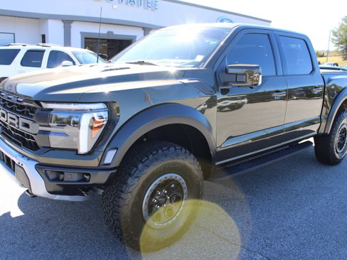 Used 2025 Ford F150 Raptor image 2