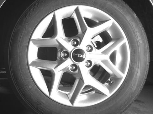 Used 2025 Kia Soul LX w/ LX Technology Package image 14