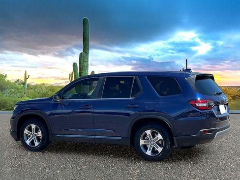 Used 2024 Honda Pilot EX-L image 4