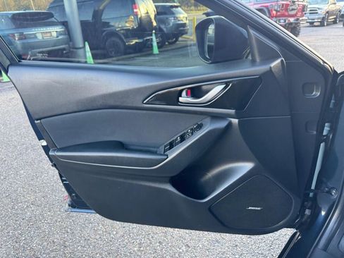 Used 2015 MAZDA MAZDA3 i Touring w/ Technology Package image 20