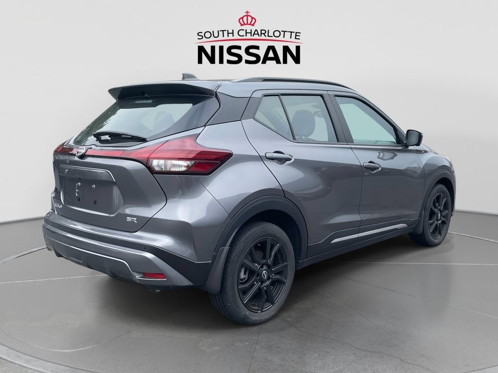Used 2023 Nissan Kicks SR w/ SR Premium Package FWD image 6