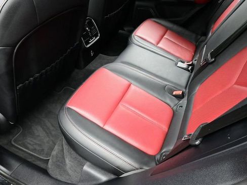 Certified 2023 Porsche Macan AWD/4WD image 15