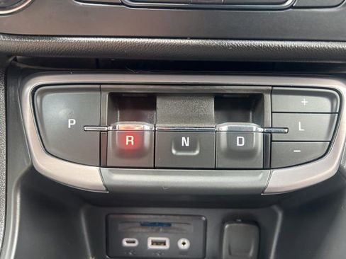 Used 2024 GMC Terrain AT4 image 18