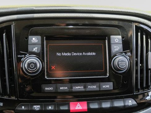 Used 2019 RAM ProMaster City Tradesman FWD image 26