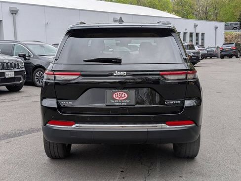 Certified 2022 Jeep Grand Cherokee Limited AWD/4WD image 4