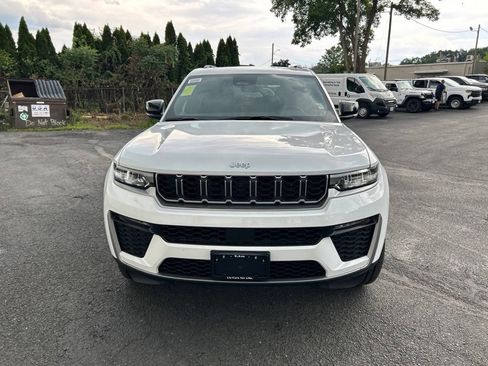 New 2026 Jeep Grand Cherokee L Limited AWD/4WD image 10