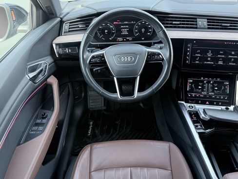 Used 2024 Audi Q8 e-tron Premium Plus w/ Premium Plus Package AWD/4WD image 58