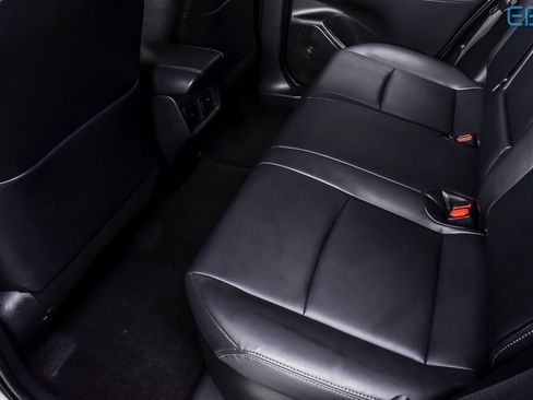 Used 2024 Toyota Venza Nightshade image 20