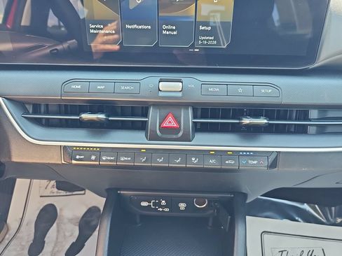 Used 2025 Kia K4 FWD image 23