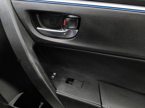 Used 2016 Toyota Corolla L FWD image 15