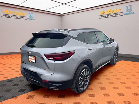 Used 2025 Chevrolet Blazer RS image 5