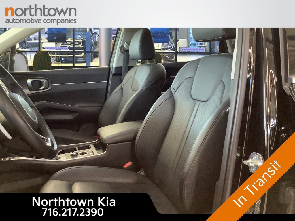 Certified 2025 Kia Sorento EX w/ EX Panoramic Sunroof Package AWD/4WD image 15