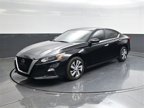 Used 2022 Nissan Altima 2.5 S w/ Driver Assist Package image 7