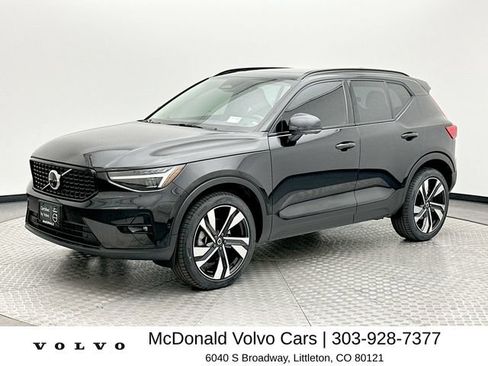 Used 2024 Volvo XC40 B5 Plus w/ Protection Package Premier AWD/4WD image 1