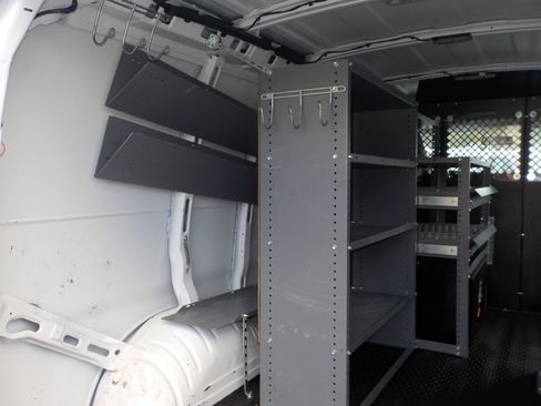 Used 2016 Chevrolet Express 2500 RWD image 23