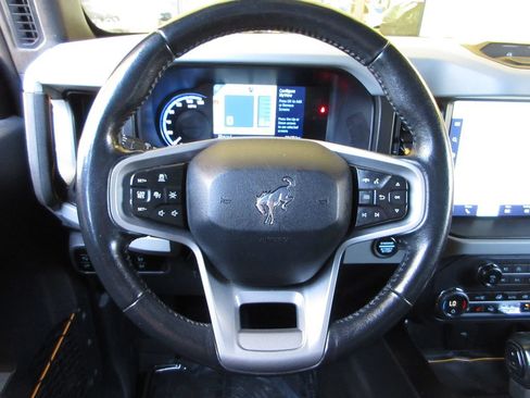 Used 2023 Ford Bronco Badlands AWD/4WD image 13