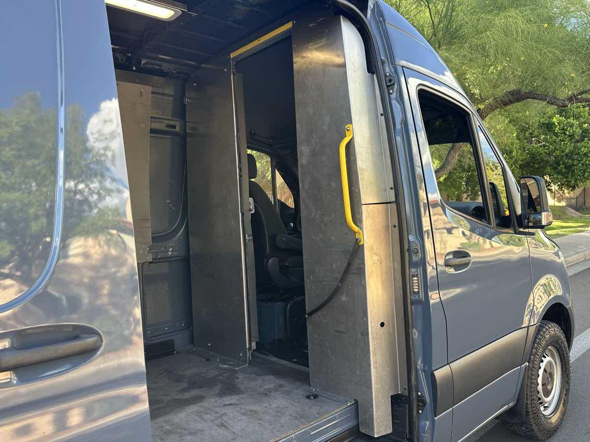 Used 2019 Mercedes-Benz Sprinter 144 image 18