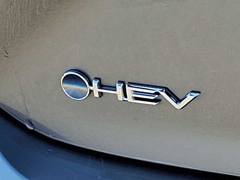 Used 2025 Toyota Camry XLE image 27