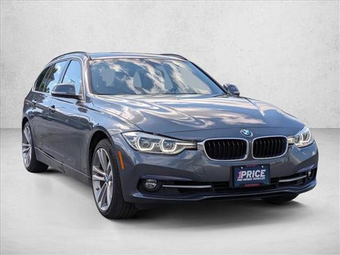 Used 2018 BMW 330i xDrive Wagon AWD/4WD image 3