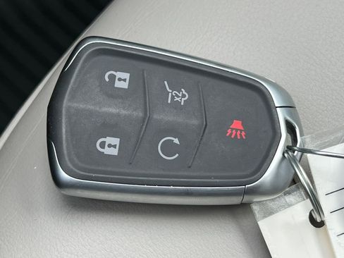 Used 2022 Cadillac XT4 Premium Luxury w/ Enhanced Visibility Package image 31