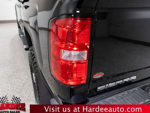 Used 2019 GMC Sierra 3500 Denali image 9