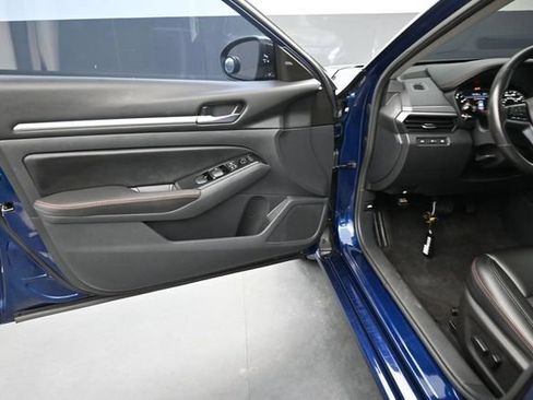 Used 2024 Nissan Altima 2.5 SR FWD image 17