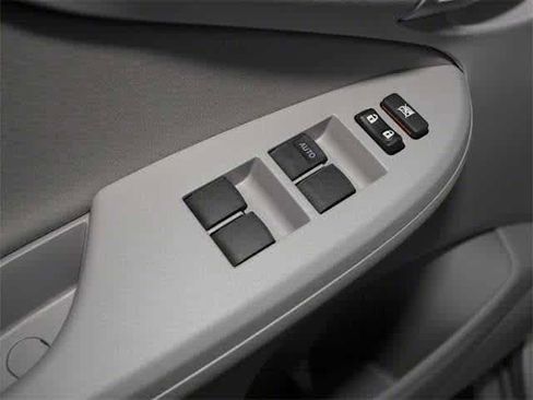 Used 2013 Toyota Corolla L image 14