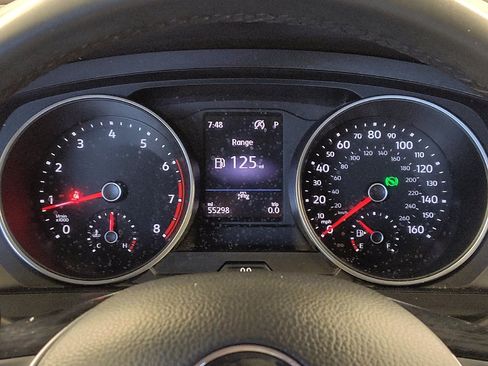 Used 2020 Volkswagen Tiguan SE w/ Panoramic Sunroof Package image 23