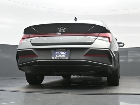 Certified 2026 Hyundai Elantra SEL FWD image 29