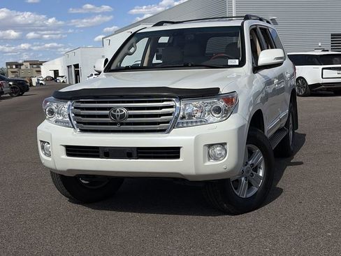 Used 2013 Toyota Land Cruiser image 4