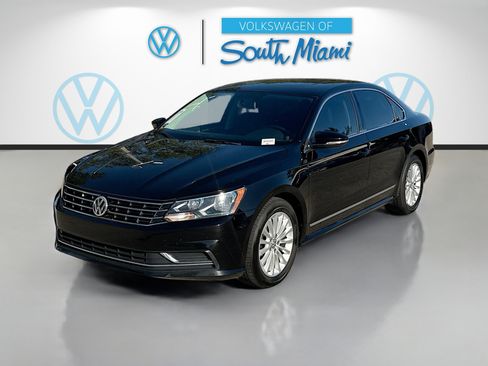 Used 2016 Volkswagen Passat 1.8T SE image 3