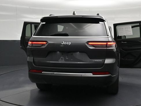 Used 2024 Jeep Grand Cherokee L Laredo RWD image 38
