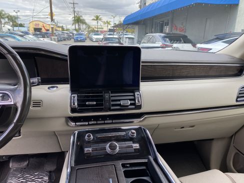 Used 2019 Lincoln Navigator Select w/ Cargo Package RWD image 15