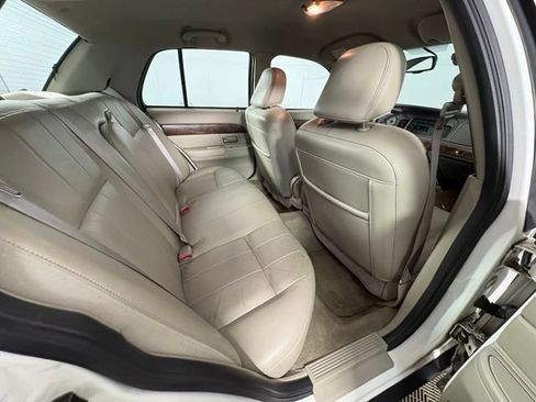 Used 2009 Mercury Grand Marquis LS RWD image 8