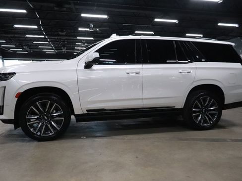 Used 2021 Cadillac Escalade Sport Platinum image 2
