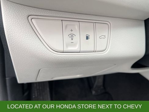 Used 2024 Genesis G70 2.5T image 14