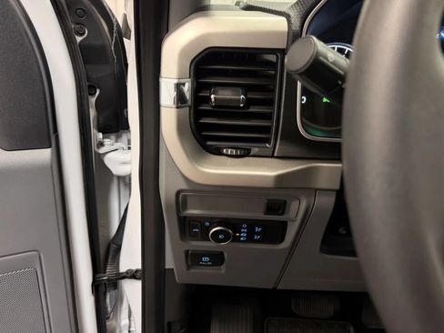 Used 2021 Ford F150 XLT AWD/4WD image 29