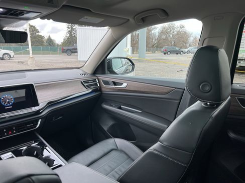 Used 2024 Volkswagen Atlas SEL image 36