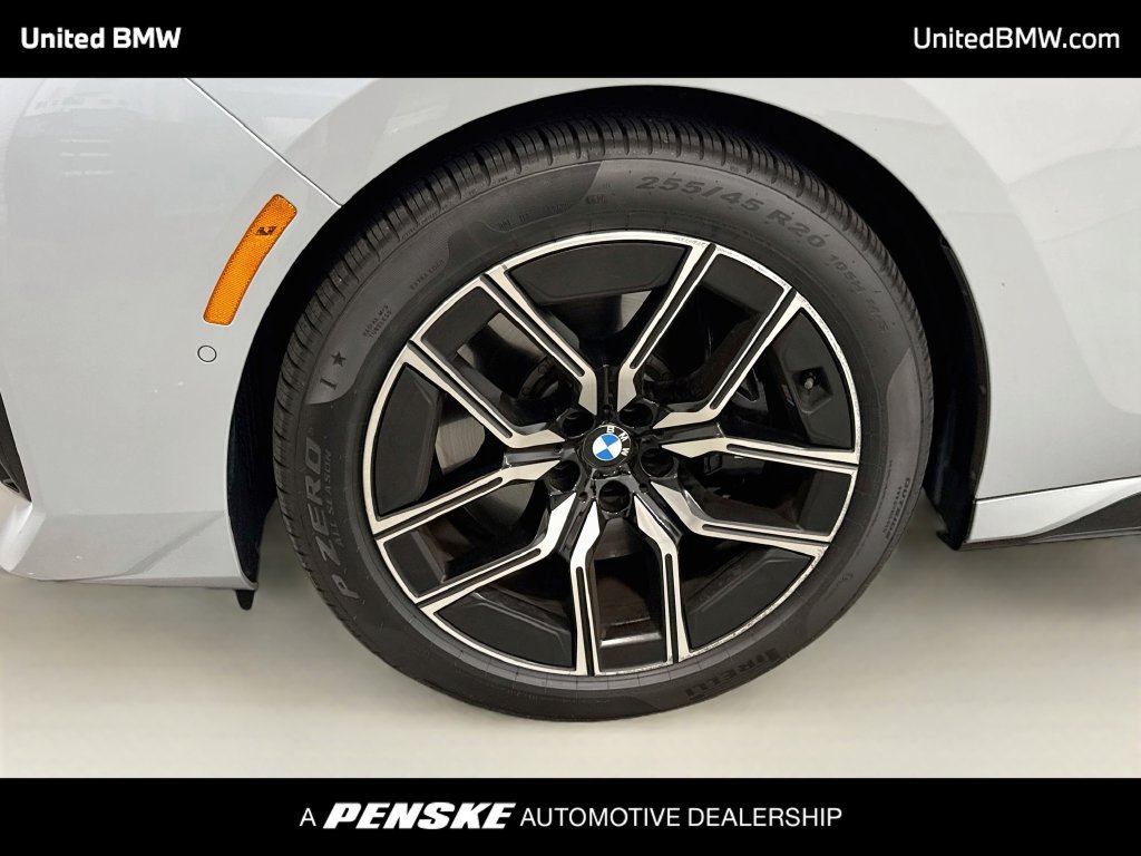 Certified 2026 BMW 740i RWD image 9
