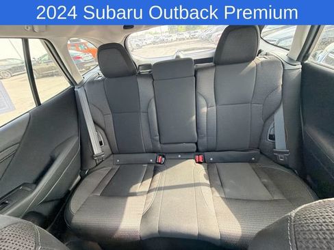 Used 2024 Subaru Outback Premium AWD/4WD image 14