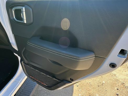 Used 2021 Jeep Wrangler Unlimited Sahara w/ Cold Weather Group image 20