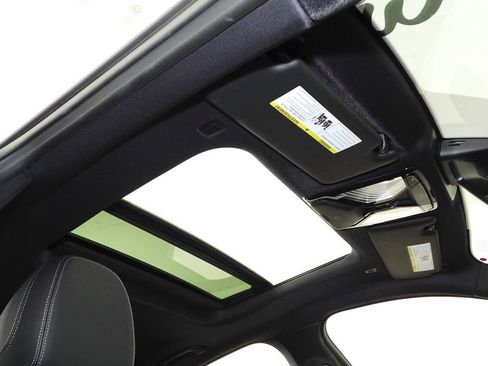 Used 2023 BMW i4 eDrive40 image 18