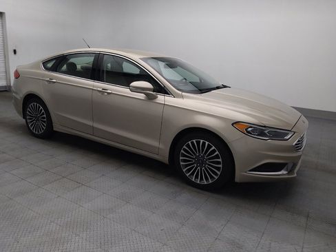 Used 2018 Ford Fusion SE w/ Fusion SE Technology Package FWD image 11