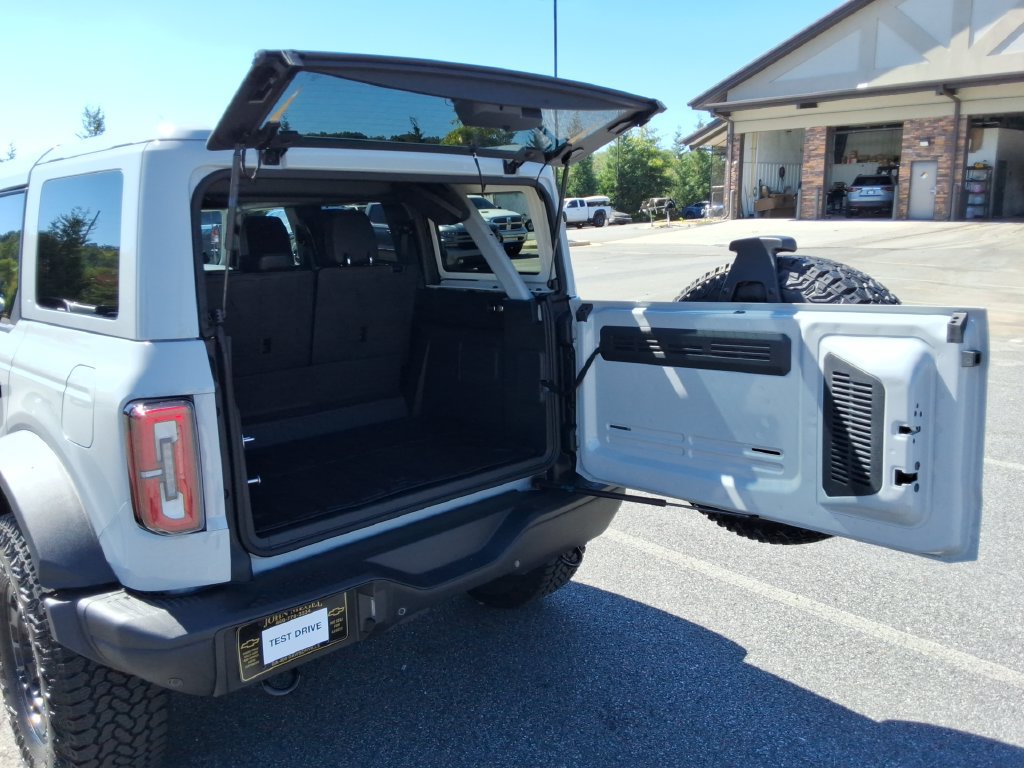 Used 2026 Ford Bronco Badlands w/ Sasquatch Package AWD/4WD image 17