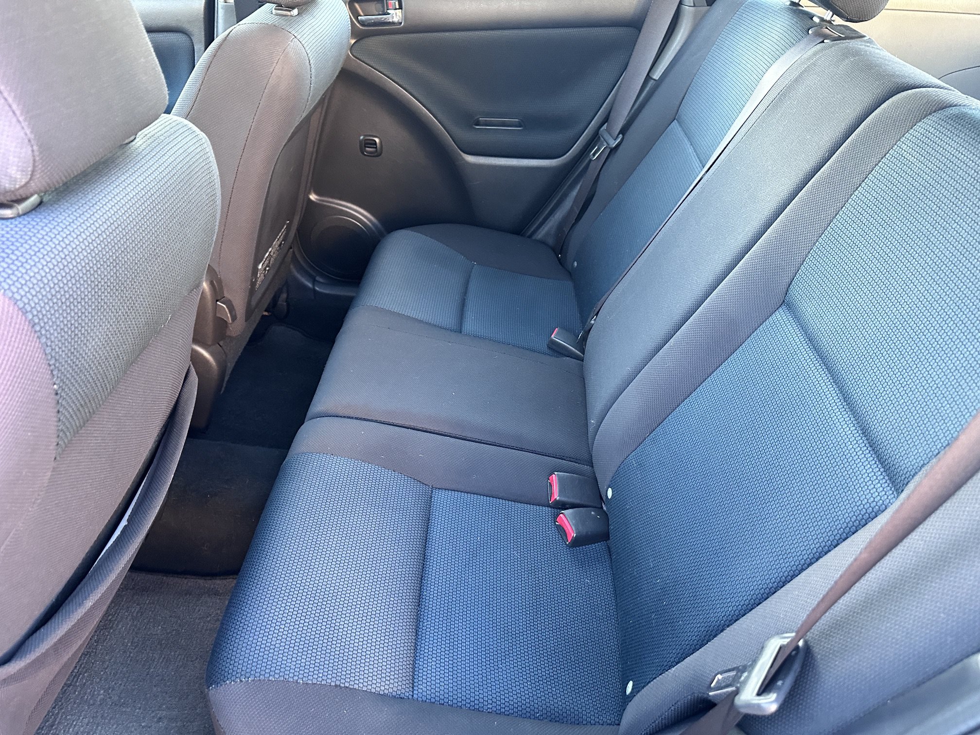 Used 2005 Toyota Matrix XR w/ Extra Value Pkg 2 FWD image 6