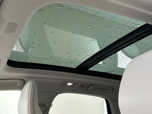 Certified 2023 Volvo XC60 B5 Plus w/ Climate Package image 21