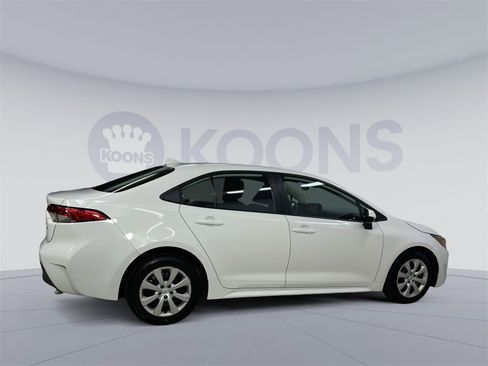 Used 2023 Toyota Corolla LE image 13