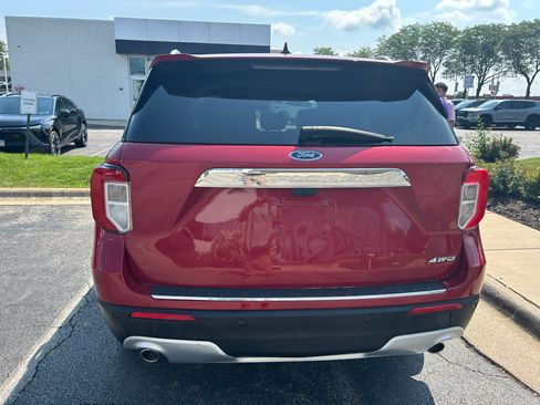 Used 2021 Ford Explorer Limited w/ Equipment Group 301A AWD/4WD image 6