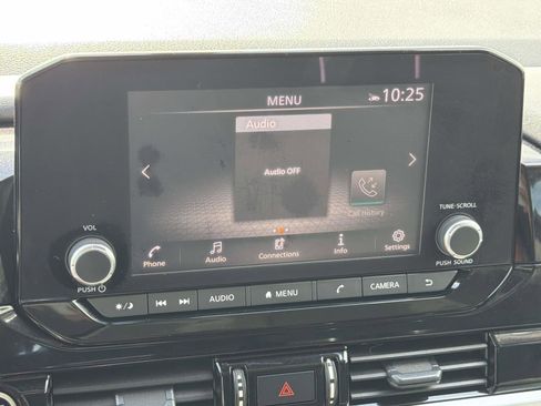 Used 2022 Nissan Pathfinder SV w/ SV Black Package FWD image 26